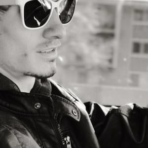 Meet your Posher, Max